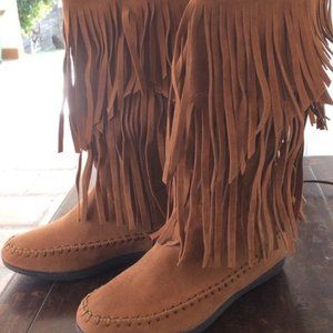 RAMPAGE Fringe Boots NWOT